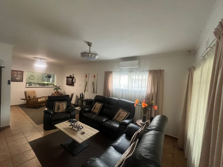 3 Bedroom Property for Sale in Geelhoutpark North West